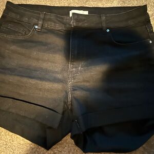 Black H&M shorts